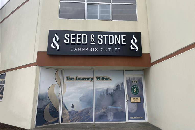 Seed & Stone marks 420 with all-store event