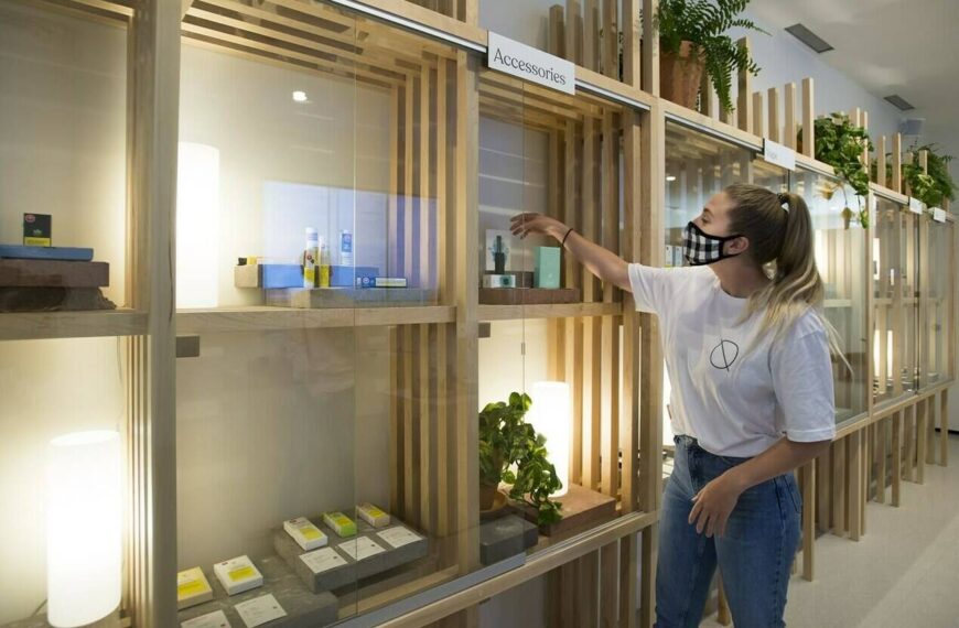 SNDL to purchase four Dutch Love cannabis stores in $7.8-million deal